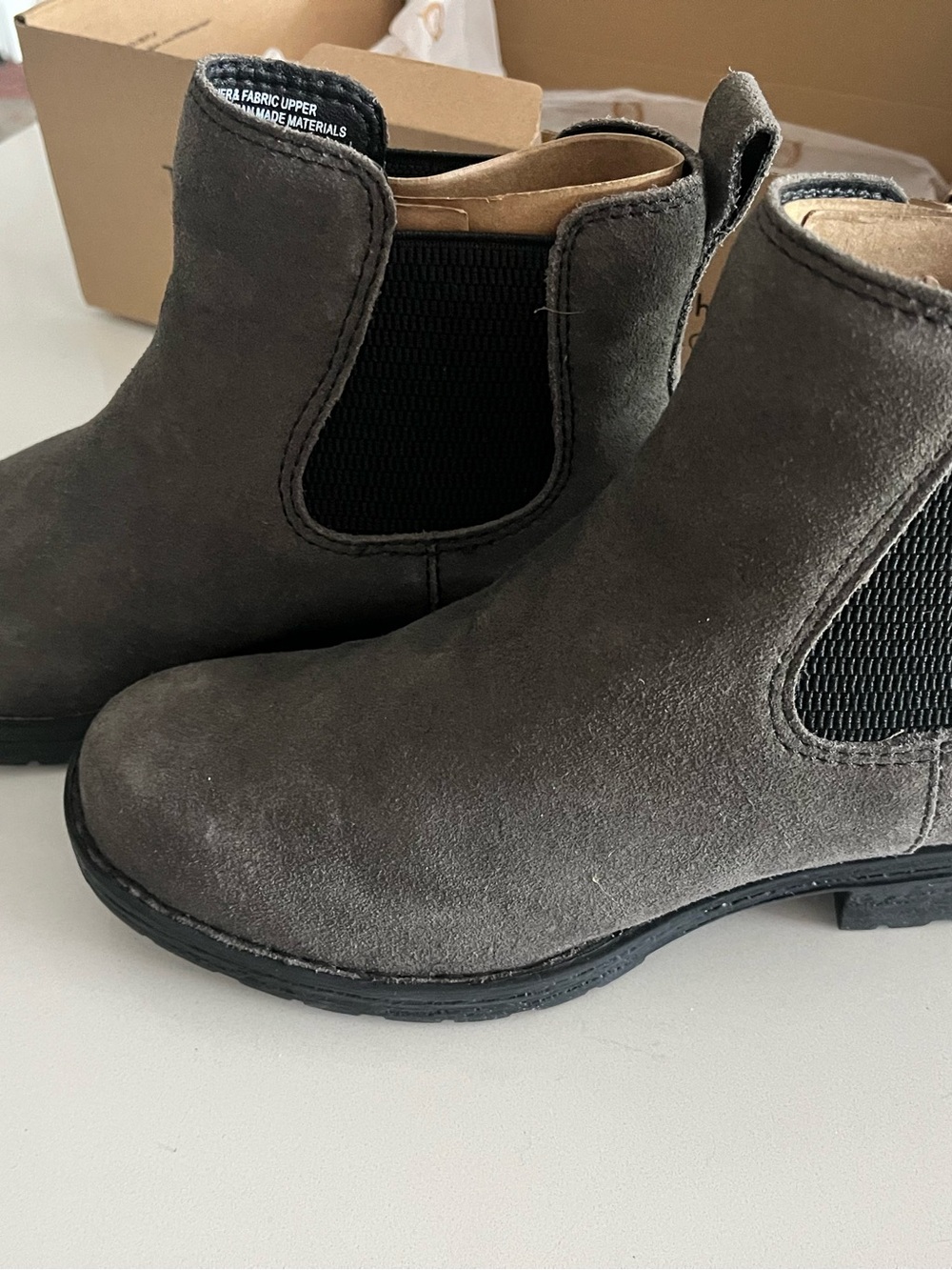 Born Cove Grey Suede Waterproof Boots, NIB, Size 7 - Picture 8 of 12